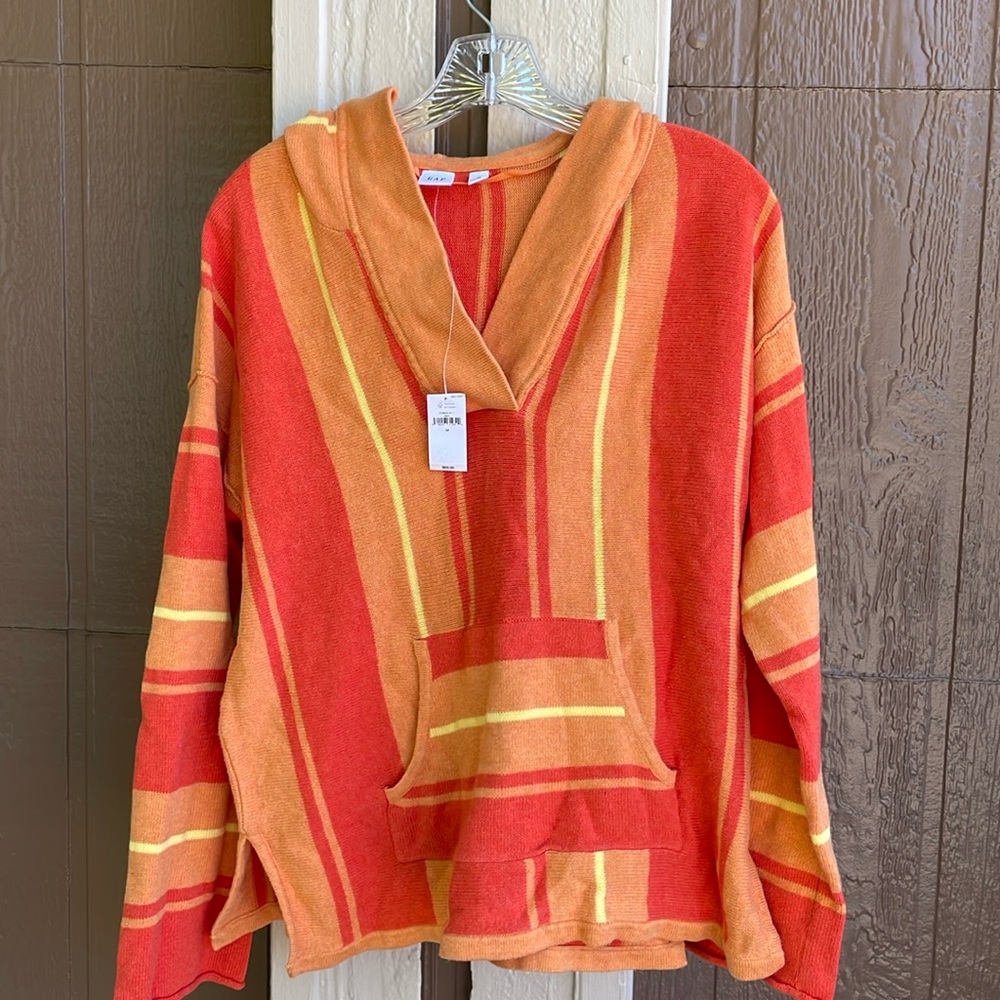 Gap NWT Sweater